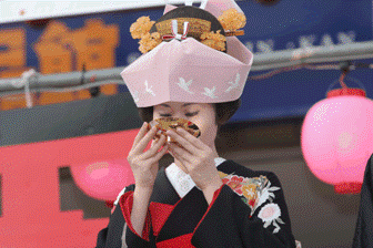 古式ゆかしく三々九度⑥.gif